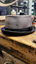 Laden Sie das Bild in den Galerie-Viewer, Porkpie Hut