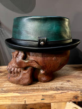 Laden Sie das Bild in den Galerie-Viewer, Porkpie Hut