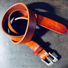 Laden Sie das Bild in den Galerie-Viewer, Gürtelriemen „The Giant“ Gürtel 6,5mm