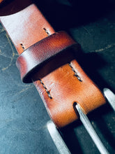 Laden Sie das Bild in den Galerie-Viewer, Gürtelriemen „The Giant“ Gürtel 6,5mm