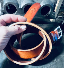 Laden Sie das Bild in den Galerie-Viewer, Gürtelriemen „The Giant“ Gürtel 6,5mm