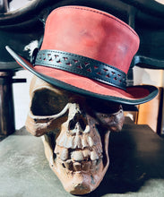 Laden Sie das Bild in den Galerie-Viewer, Zylinder Hut !EINZELSTÜCK! &quot;RED STYLE&quot;
