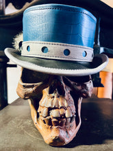 Laden Sie das Bild in den Galerie-Viewer, Zylinder Hut !EINZELSTÜCK!  &quot;BLUE STYLE&quot;