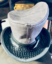 Laden Sie das Bild in den Galerie-Viewer, Zylinder Hut !EINZELSTÜCK! &quot;der Schräge