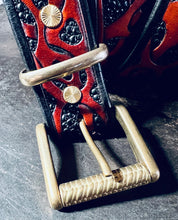 Laden Sie das Bild in den Galerie-Viewer, Exklusiver Gürtel !Einzelstück! Organic Bullenleder Gürtel