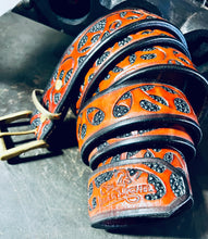 Laden Sie das Bild in den Galerie-Viewer, Exklusiver Gürtel !Einzelstück! Organic Bullenleder Gürtel