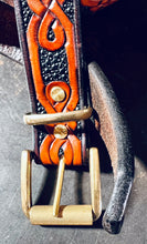 Laden Sie das Bild in den Galerie-Viewer, Exklusiver Gürtel !Einzelstück! Celtic Bullenleder Gürtelriemen