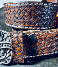 Laden Sie das Bild in den Galerie-Viewer, Exklusiver Gürtel !Einzelstück! Korbgeflecht mit Skulls Gürtelriemen