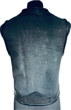 Laden Sie das Bild in den Galerie-Viewer, Lederweste !Einzelstück! &quot;Dollarcoin Wasserbüffelleder&quot;