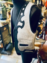 Laden Sie das Bild in den Galerie-Viewer, Lederweste !Einzelstück! &quot;Fellweste&quot;