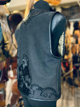 Laden Sie das Bild in den Galerie-Viewer, Lederweste !Einzelstück! &quot;Poseidon Tribal&quot; Wasserbüffel