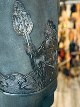 Laden Sie das Bild in den Galerie-Viewer, Lederweste !Einzelstück! &quot;Poseidon Tribal&quot; Wasserbüffel