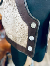 Laden Sie das Bild in den Galerie-Viewer, Lederweste !Einzelstück! &quot;Hirschleder&quot;