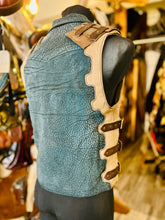 Laden Sie das Bild in den Galerie-Viewer, Lederweste !Einzelstück! &quot;Die Besondere&quot;