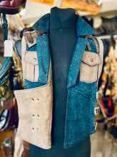 Laden Sie das Bild in den Galerie-Viewer, Lederweste !Einzelstück! &quot;Die Besondere&quot;